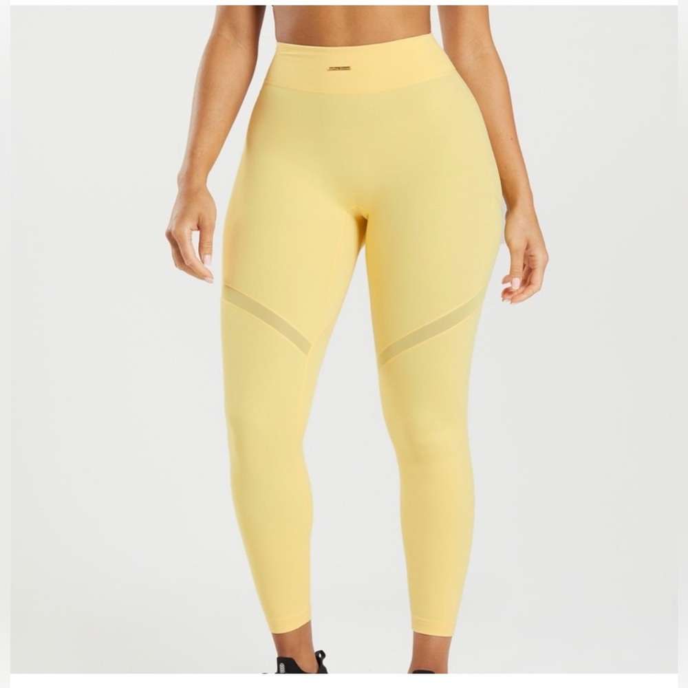 Whitney Simmons x Gymshark Leggings size Medium- like new